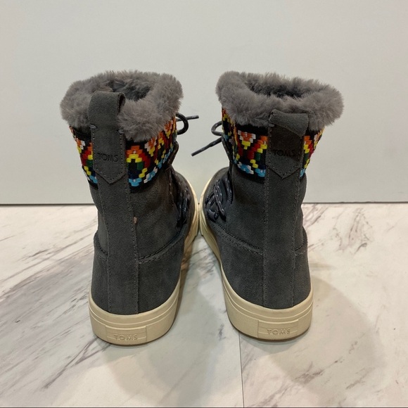 Toms Alpine Gray Boots 6 - Picture 3 of 8